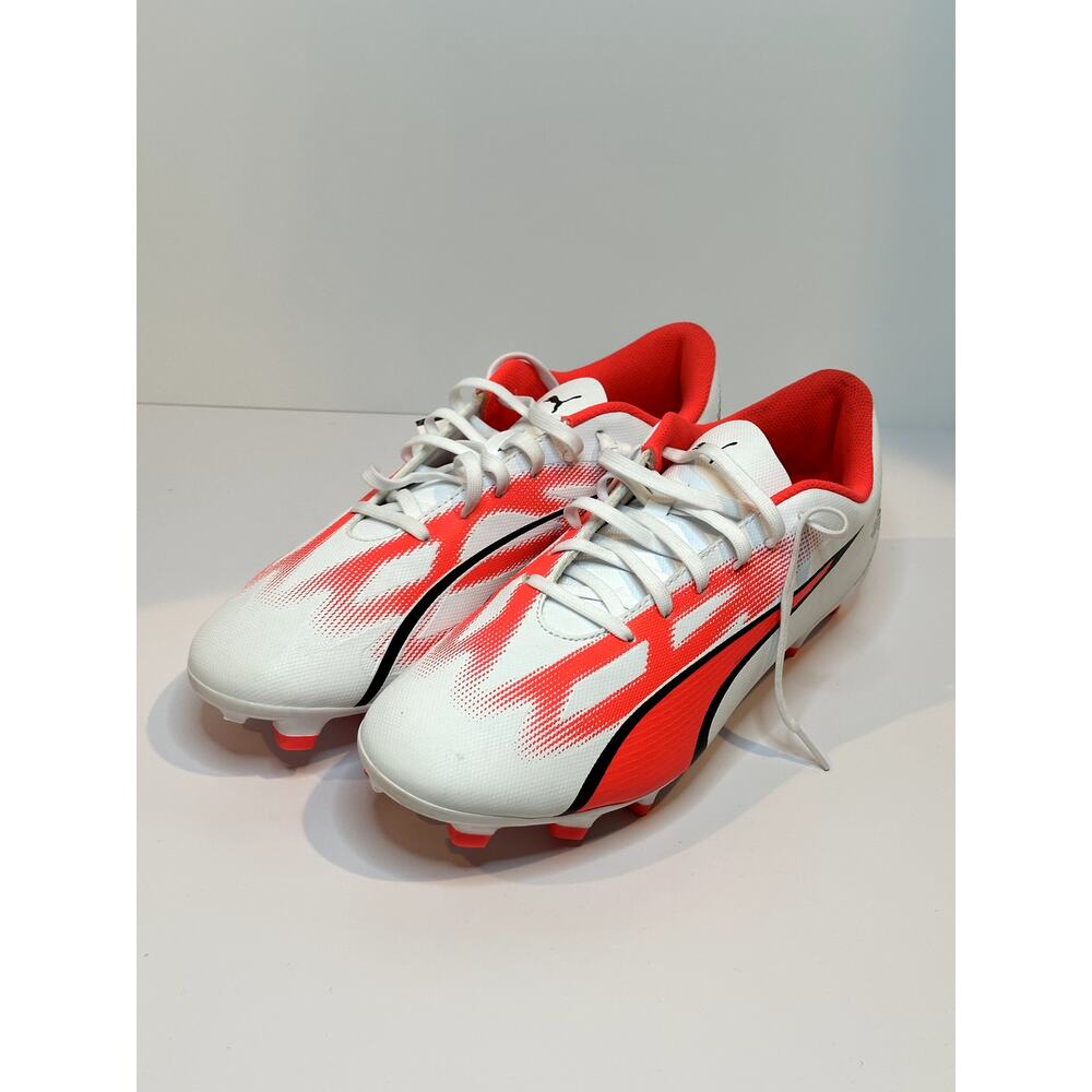 Puma Soccer Cleats – Size 11 – White with Orange/Red Accents – Brand New